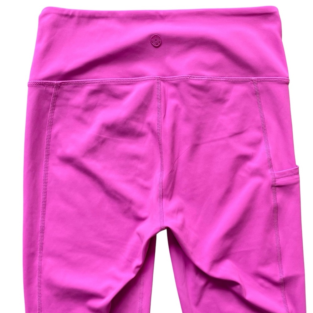 *NWT* UPF 50+ Luxletic 24" Weekender High Rise Legging Wild Fuscia - Picture 10 of 16